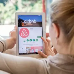 Airbnb - co to za aplikacja i jak może zmienić Twoje podróże